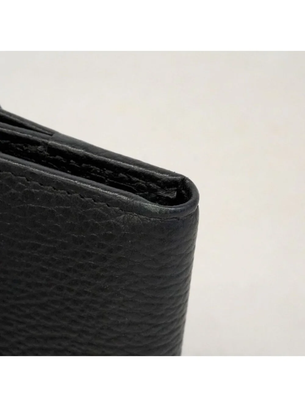 Gucci Wallet Interlocking G Leather Black Gold